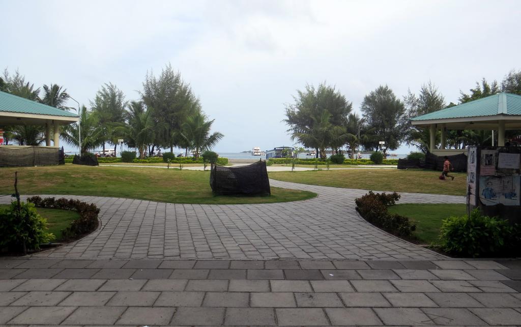 Coral Queen Inn 胡鲁马累 外观 照片