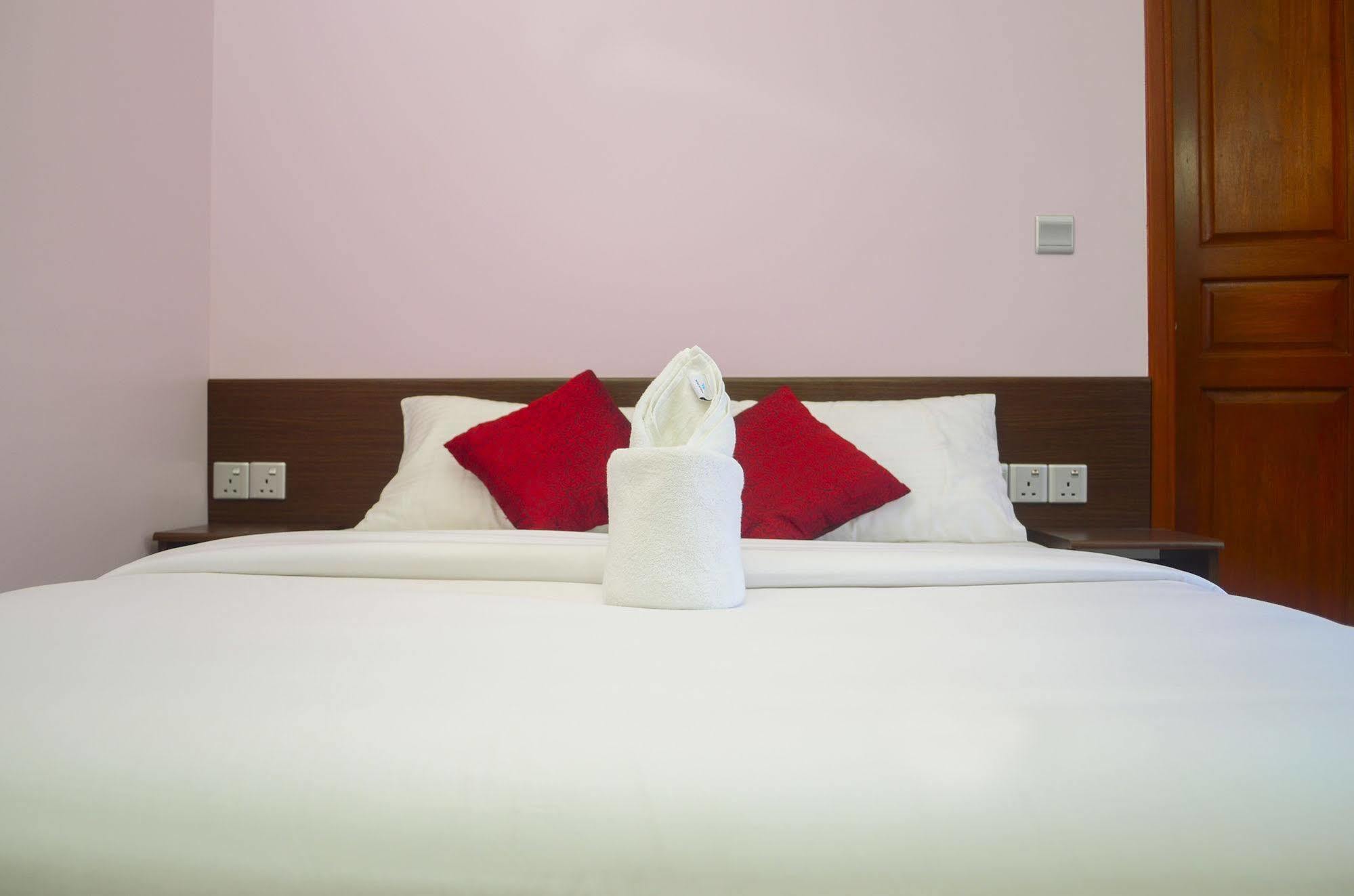 Coral Queen Inn 胡鲁马累 外观 照片